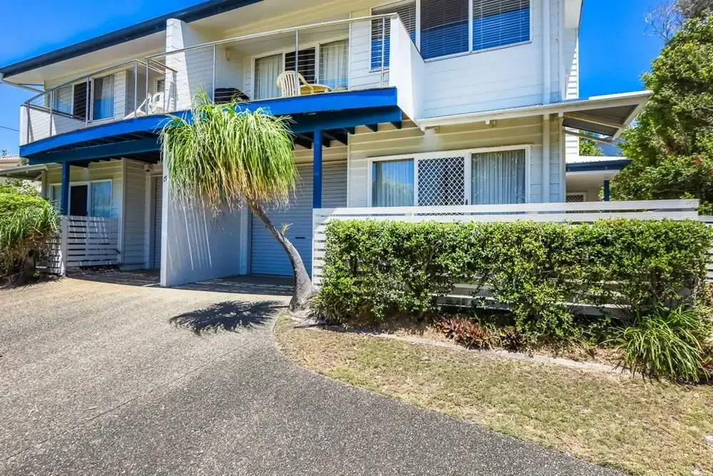 Sunbright 2/5 Petrel Street