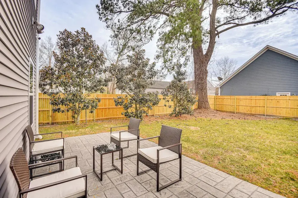 10 Mi to Norfolk: Chesapeake Haven w/ Yard!
