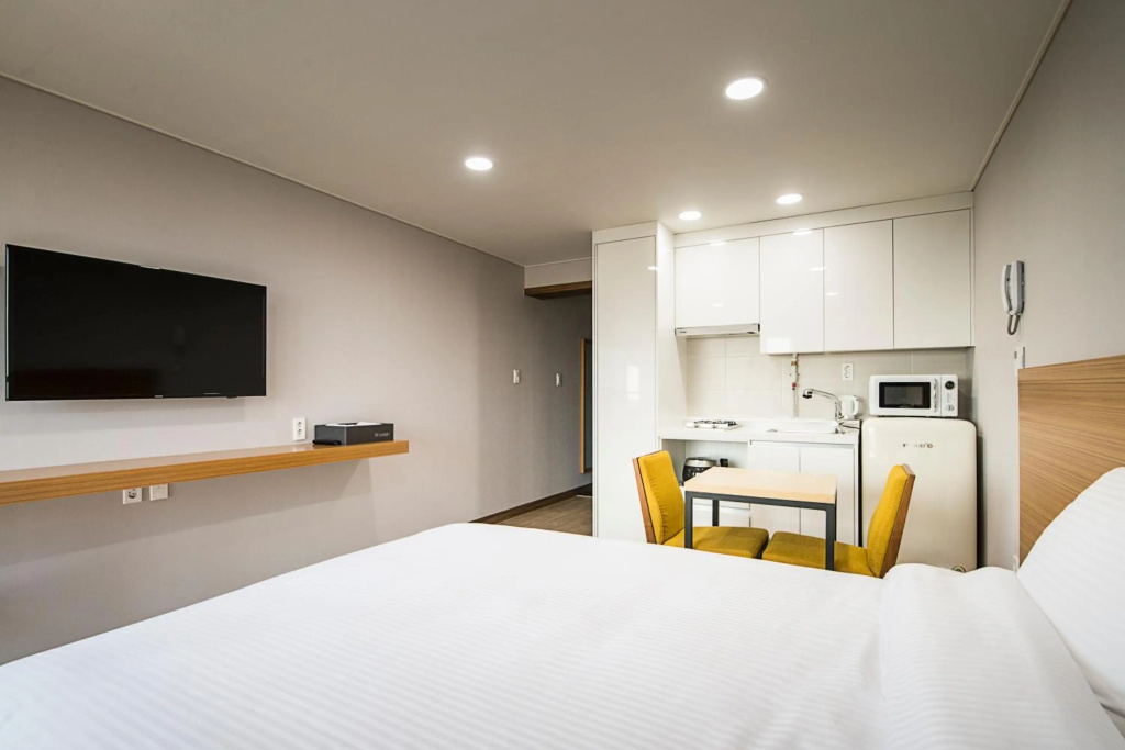 W Ocean Pension — 2