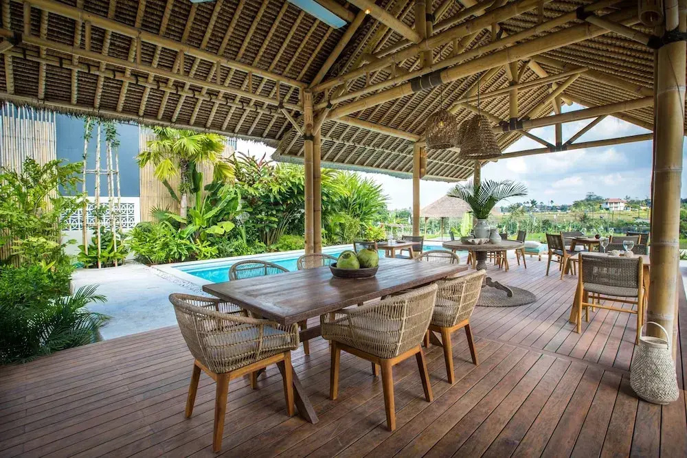 Double Suite with pool view (full double bed)