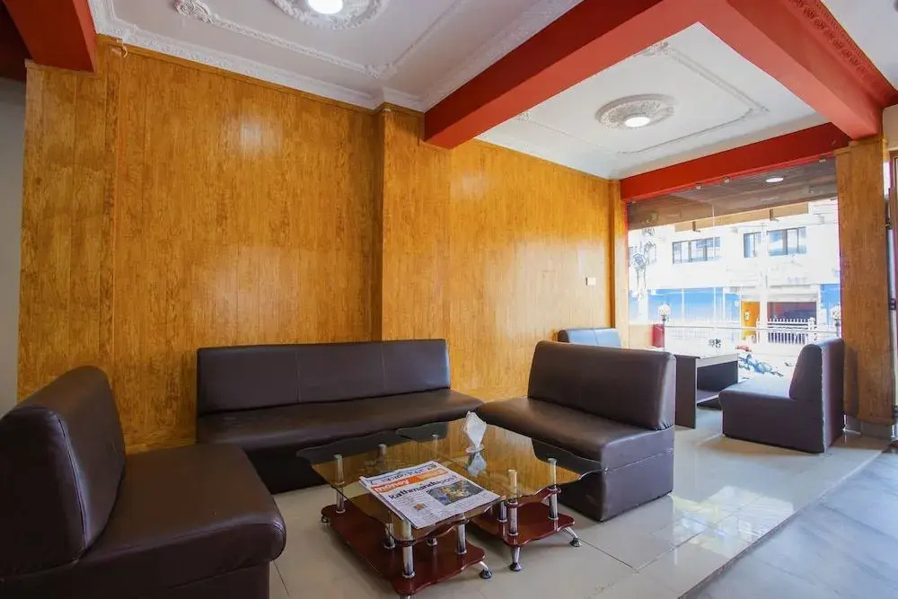 Lobby & Reception