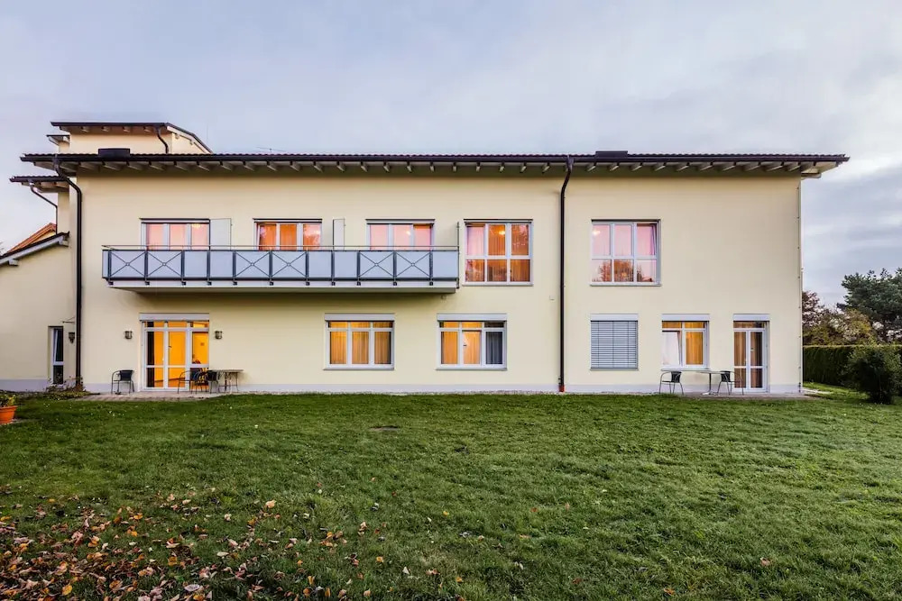 舒適三房公寓附陽台二층 침대