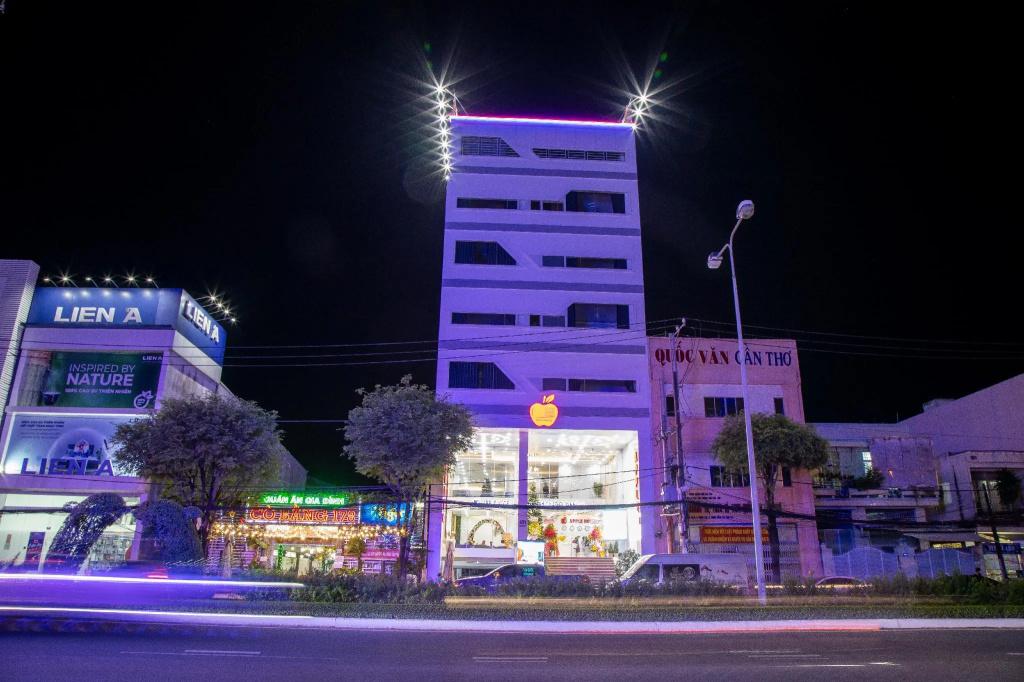 Apple Hotel