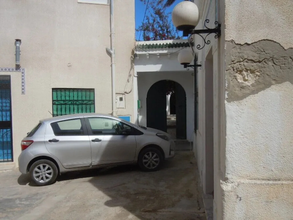 House With Garden Wala
