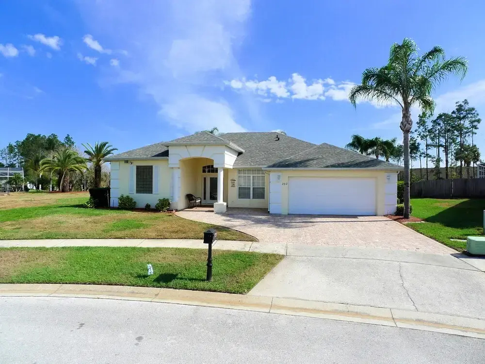 4 BED Pool Home ON Golf Community