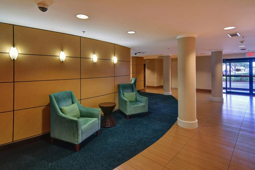 SpringHill Suites by Marriott Dallas NW Hwy/I35E — фото