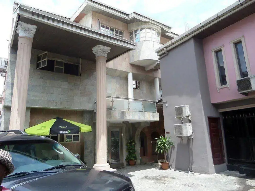 Maidaville Hotel and Suites