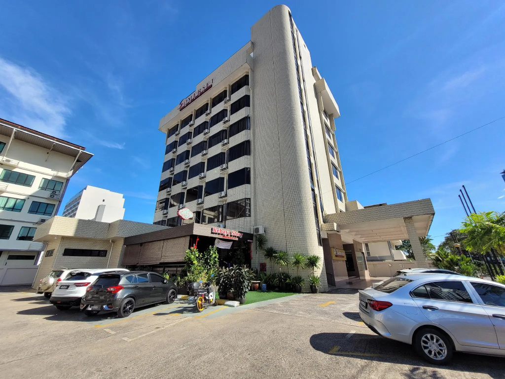 Somerset Hotel