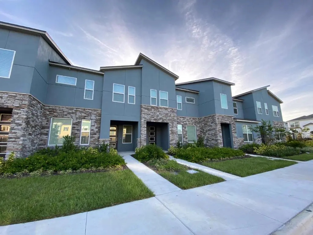 Splendid 3 Bd Close to Disney w Surf Park Solara Resort 2190