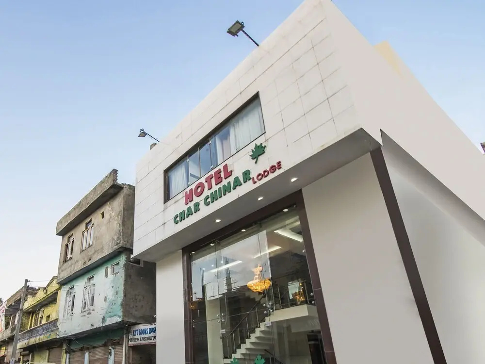 Hotel Char Chinar by OYO Rooms
