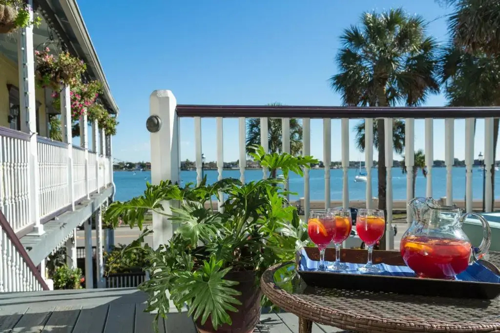 Standard Double room with sea view (full double bed)