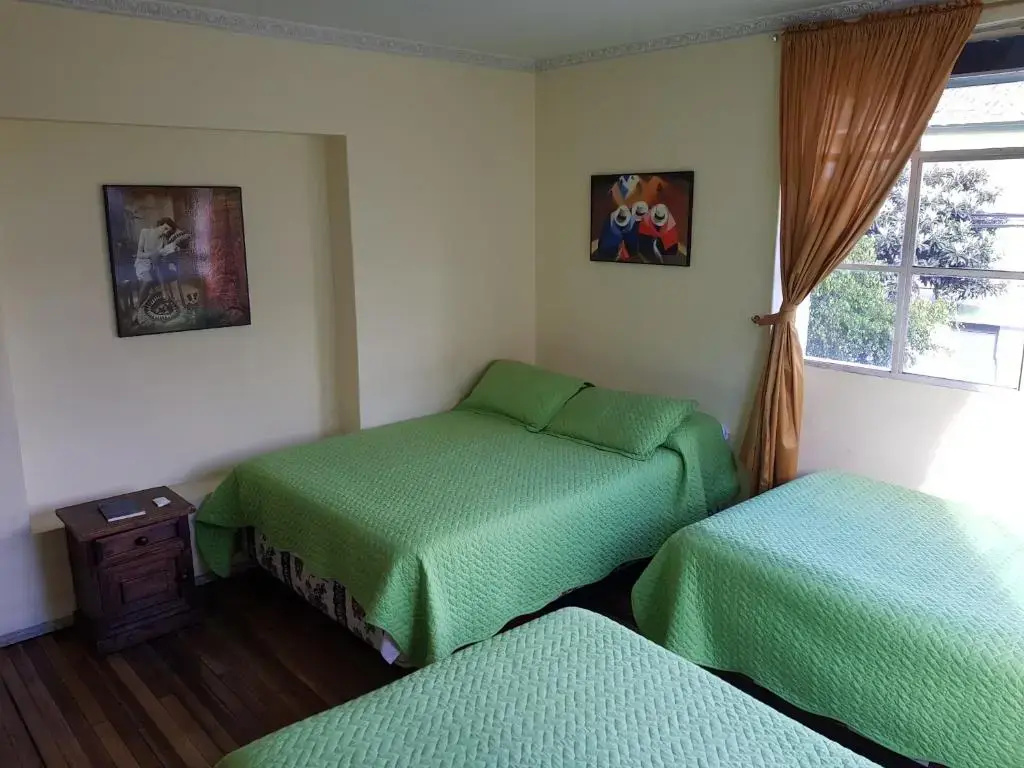 Standard Triple room