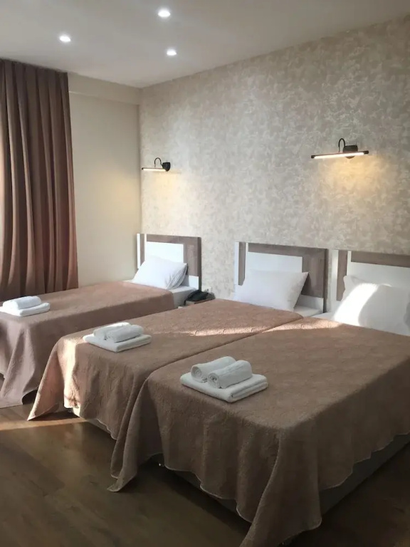 Standard Triple room with balcony