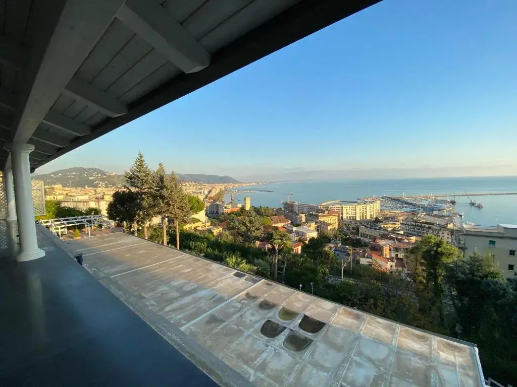 Standard Quadruple room with sea view