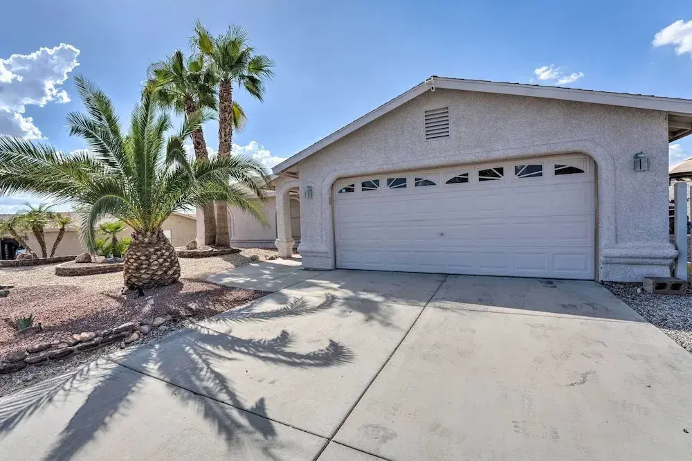 Temp-controlled Pool: Lake Havasu Escape, Mtn View