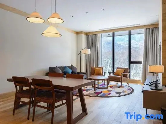 Yu Kiroro, Ski-In Ski-Out Luxury Residences
