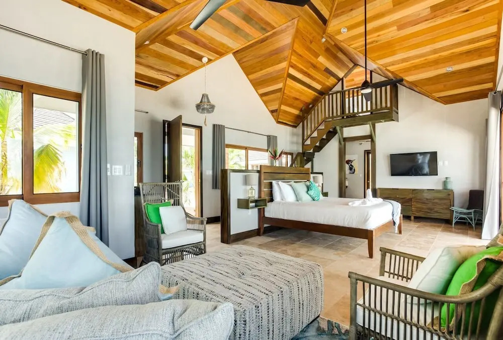 Ray Caye Island Resort by null