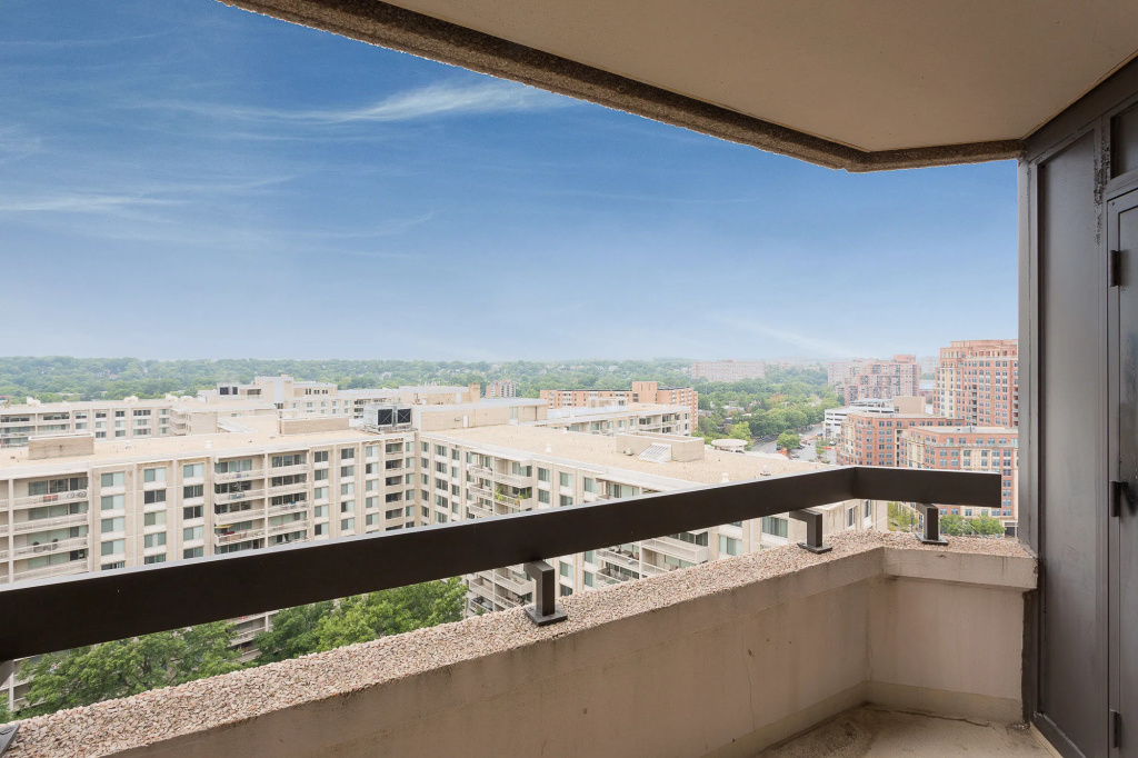 Oakwood Crystal City - Général