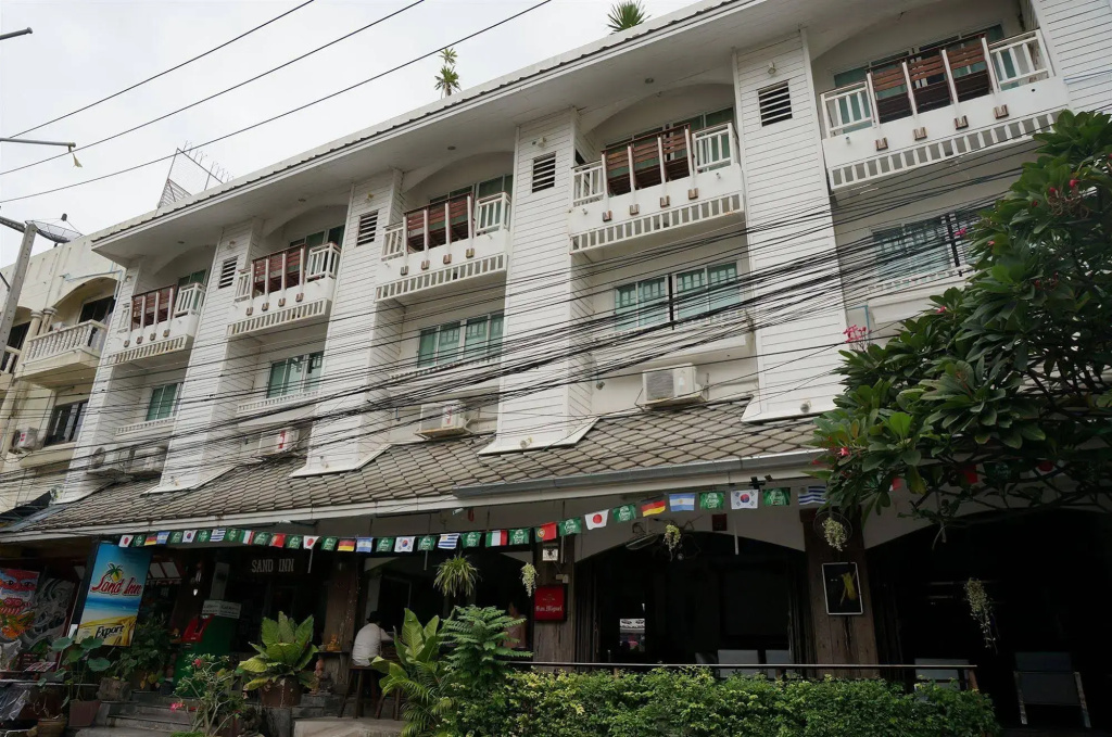 Sand Inn