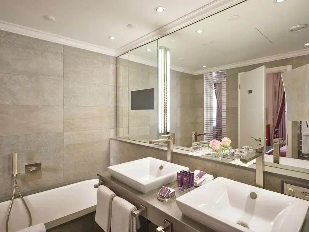 Double Dufour Junior Suite (full double bed)