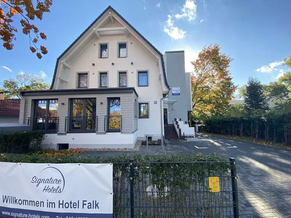 Signature East Hotel Falk