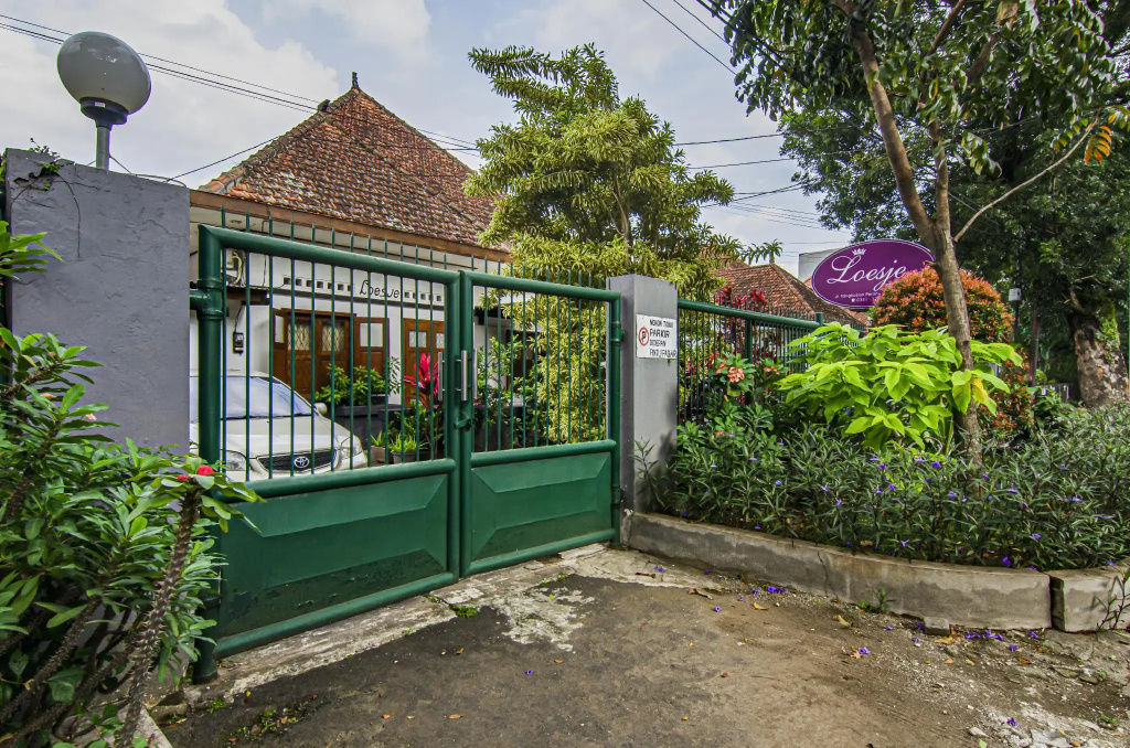 Loesje Guesthouse