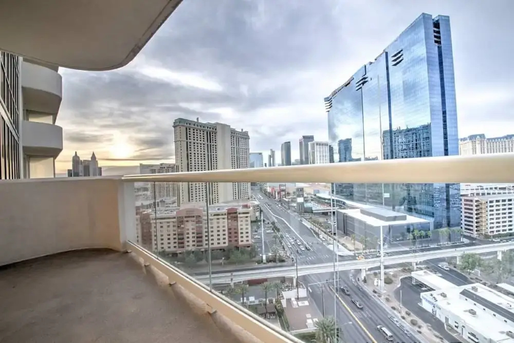 Balcony & Terrace