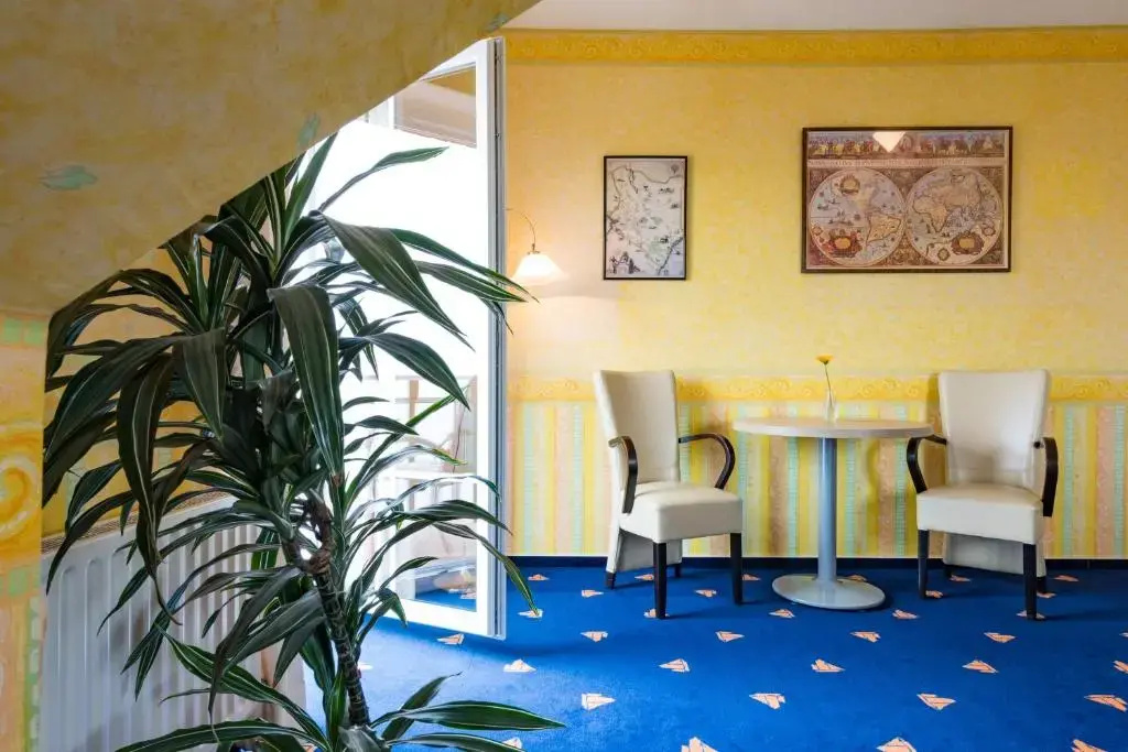 Superior Double room with balcony and with lake view (full double bed)