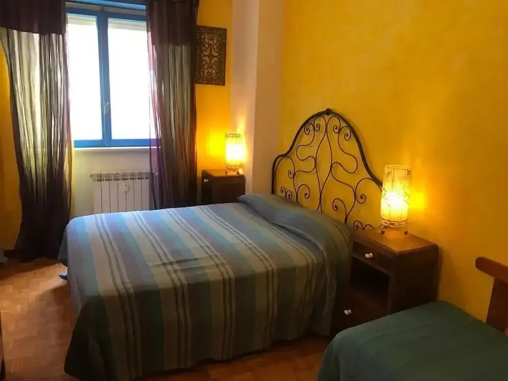 Standard Triple room with balcony