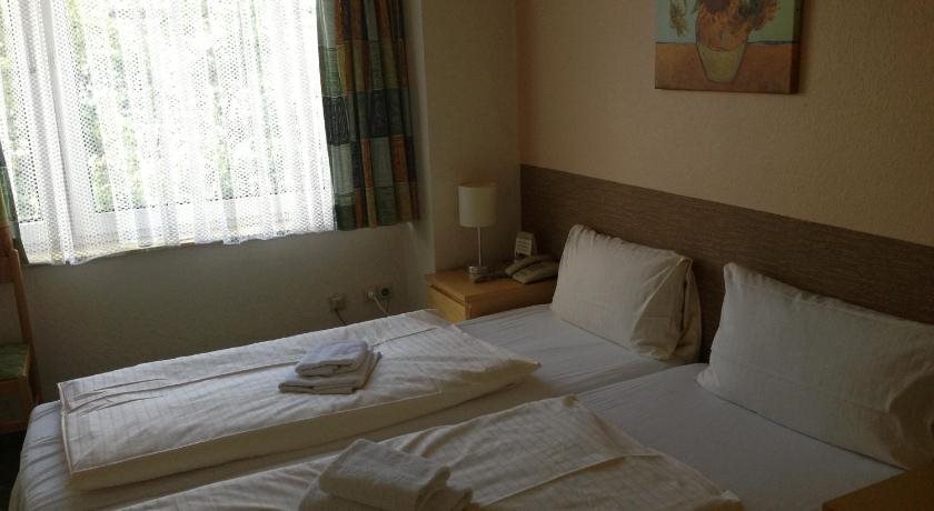 gallery_image_hidden_8