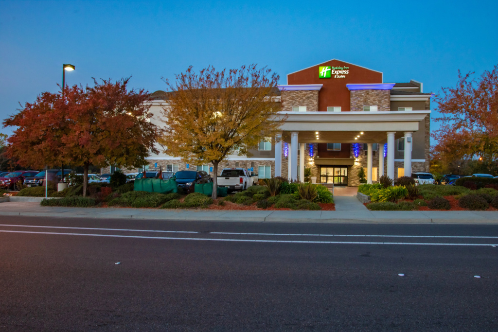 Holiday Inn Express Hotel & Suites Roseville-Galleria Area by IHG