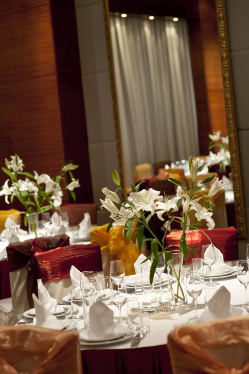 Renaissance Aktau Hotel