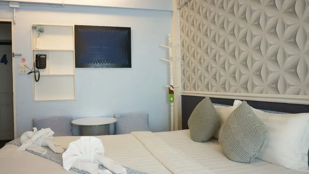 Двухместный номер Superior с видом на город двуспальная кровать в Westgate Residence Hotel