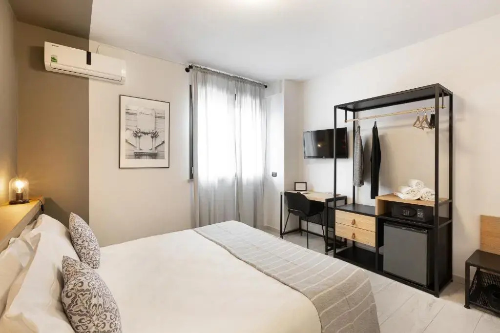 Standard Double room (full double bed)