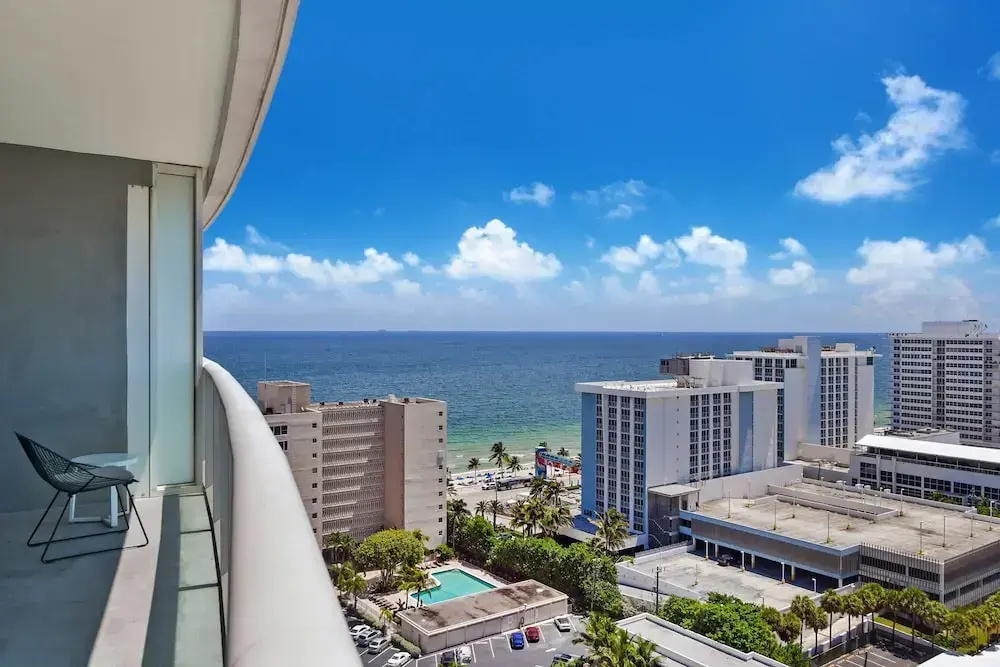 5-star Condo at The W Residences 1BR by Oneluxstay