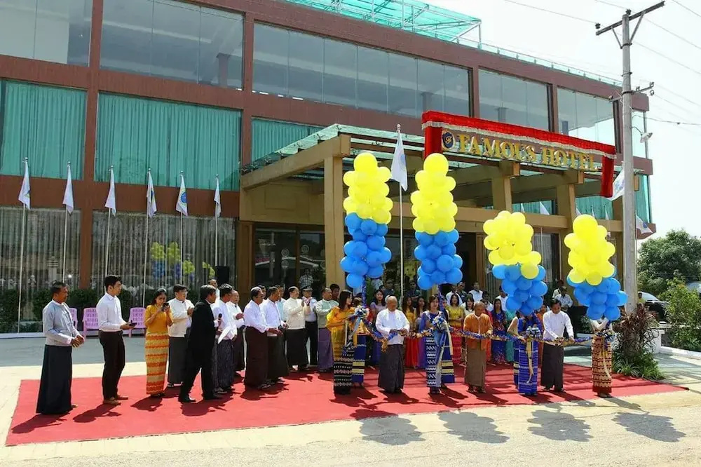Famous Hotel Loikaw