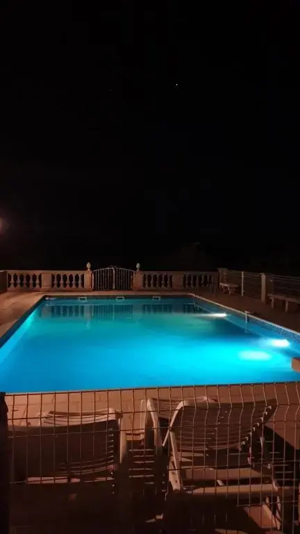 Voir la photo 2 — Maisonnette au pied de la garrigue