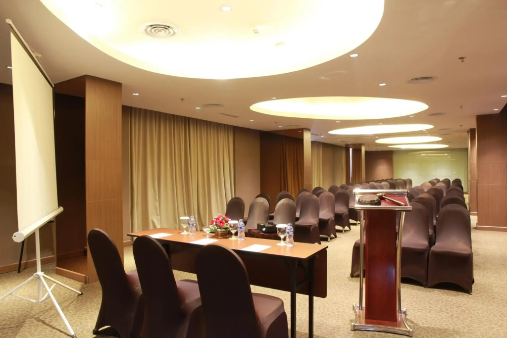 Soll Marina Hotel Serpong - фото 23