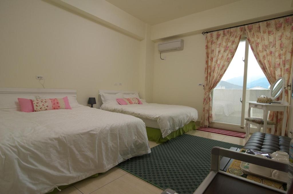 Standard Quadruple room with balcony
