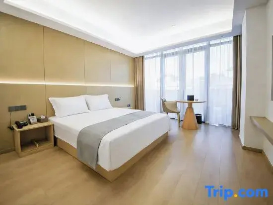Standard Double room with mountain view (full double bed)
