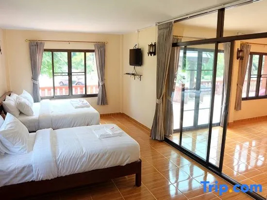 2 Bedrooms Villa