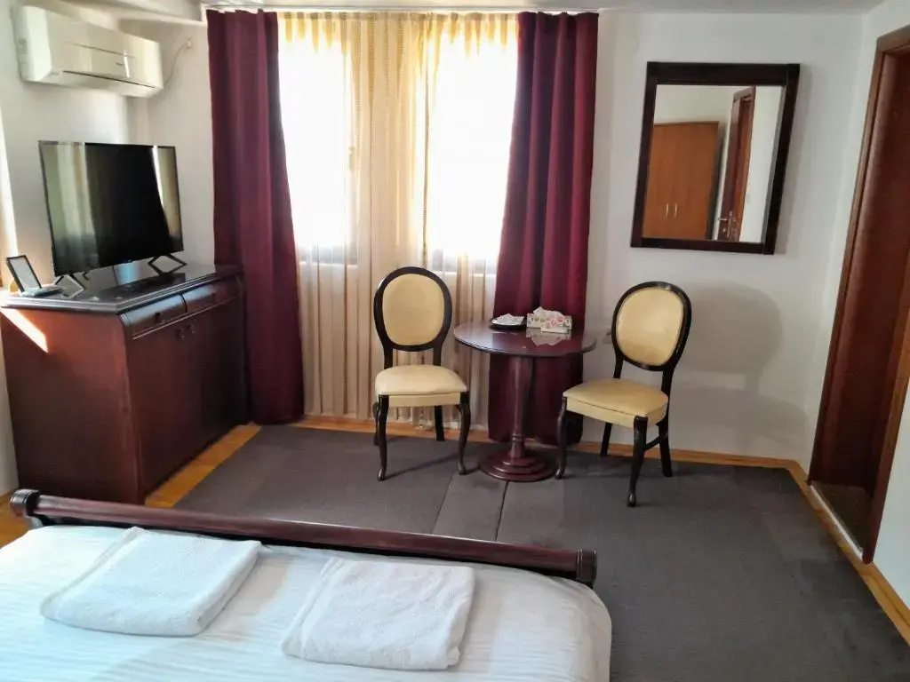 Comfort room