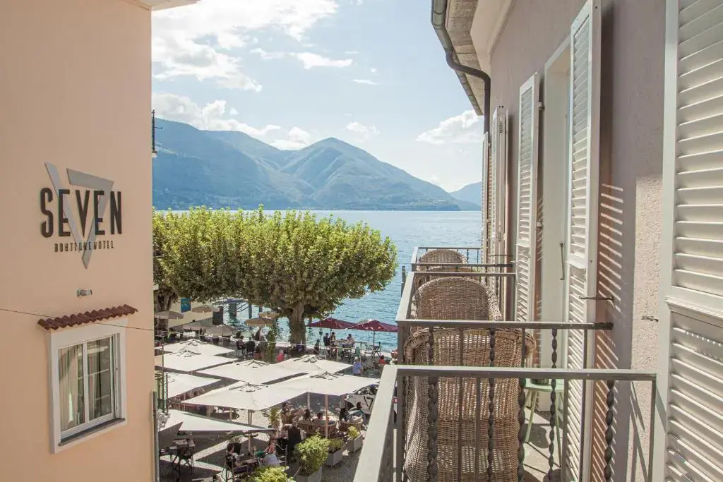 Standard Double room with balcony (full double bed)