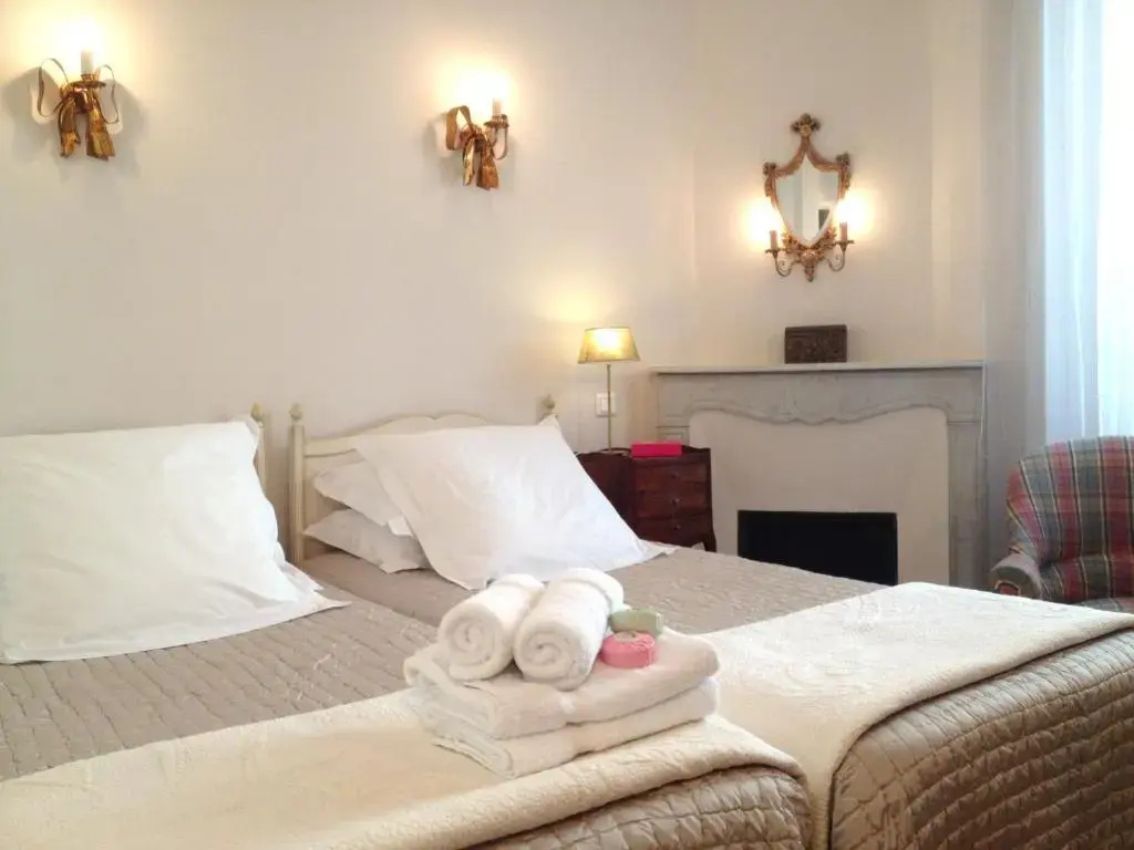 2 Bedrooms Standard Apartment