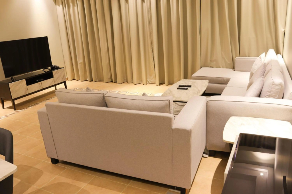 OYO 111 Infinity Suites — 3
