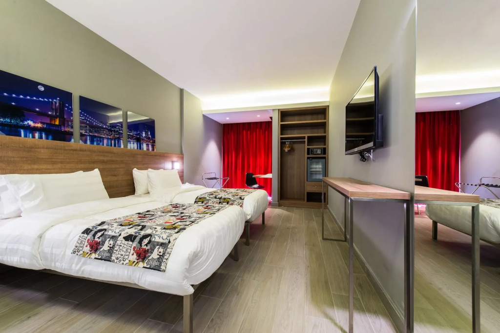 Hotel photo 2