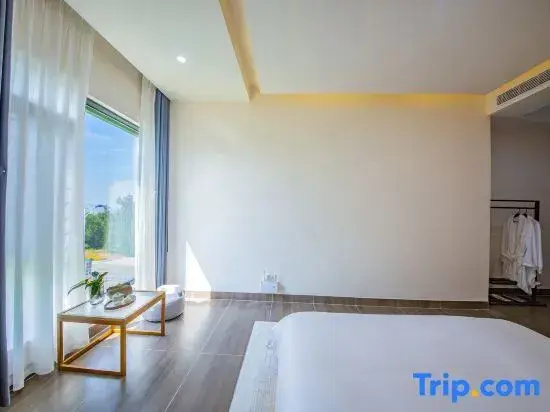 Standard Double room with view (full double bed)