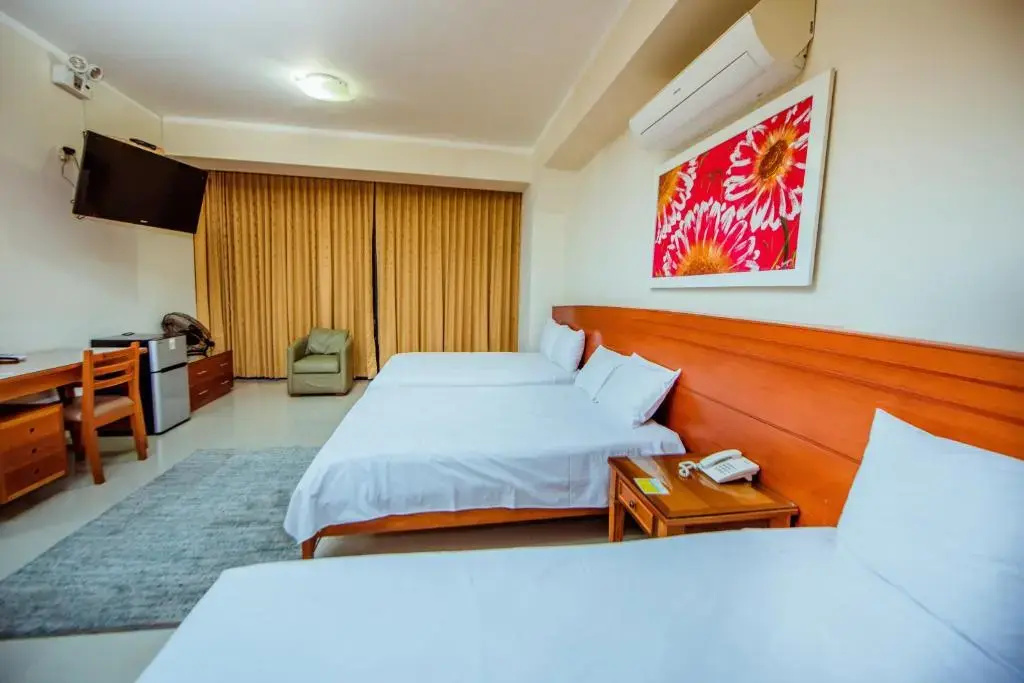 Standard Triple room