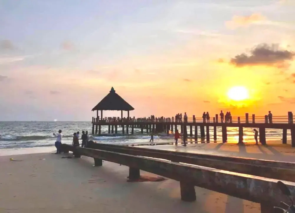 Beach & Waterfront