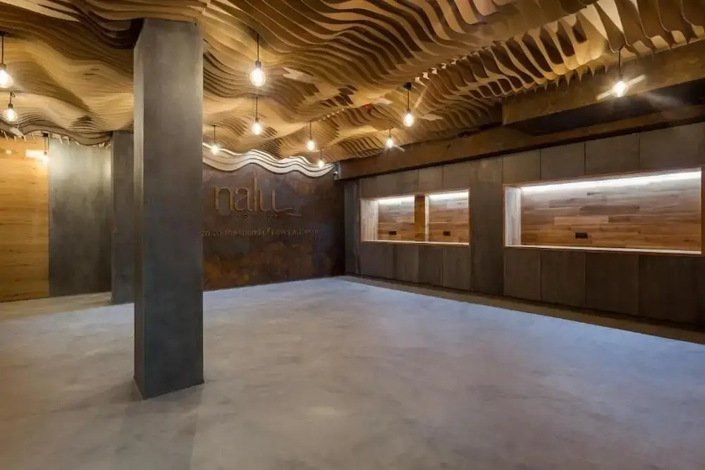 Lobby & Reception